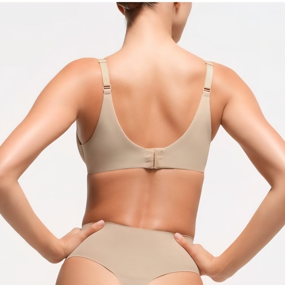 Skims Smoothing Intimates Full Coverage - 38c Sand - Picture 2 of 10